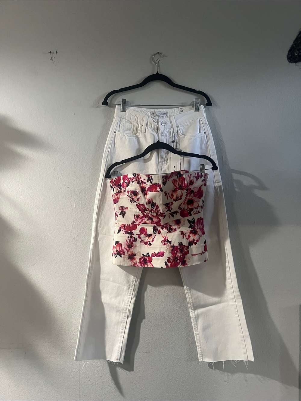 Zara White High-Waist Jeans with Floral Bustier Overlay